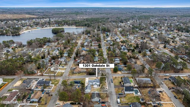 1301 Oakdale Street, Toms River, NJ 08757