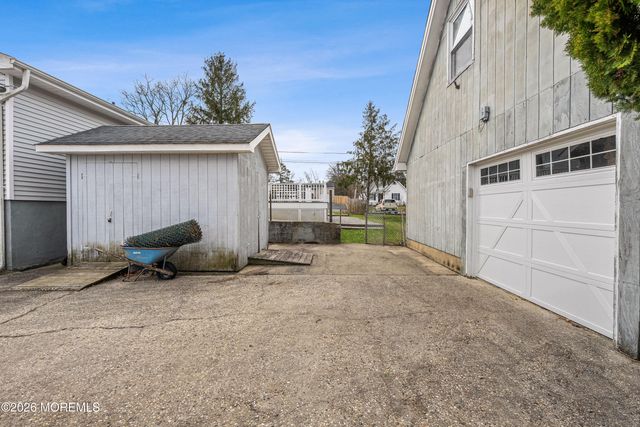 1301 Oakdale Street, Toms River, NJ 08757