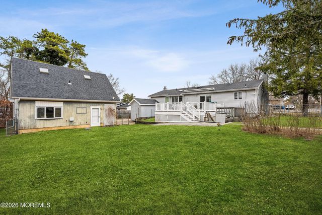 1301 Oakdale Street, Toms River, NJ 08757