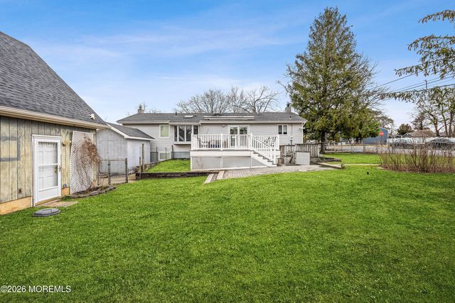 1301 Oakdale Street, Toms River, NJ 08757