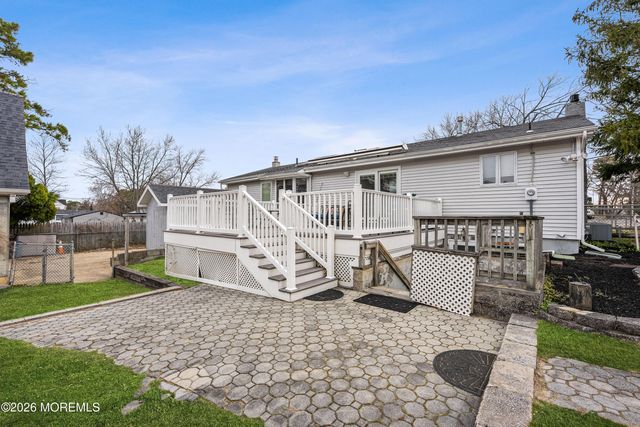 1301 Oakdale Street, Toms River, NJ 08757