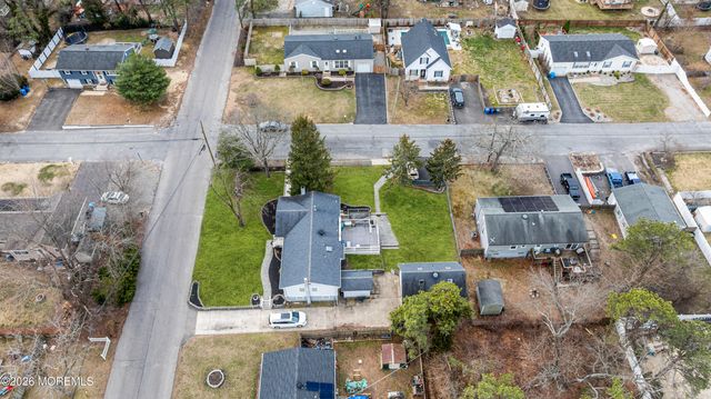 1301 Oakdale Street, Toms River, NJ 08757