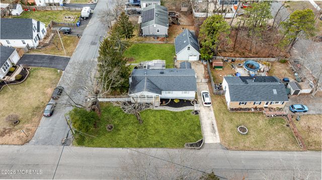 1301 Oakdale Street, Toms River, NJ 08757