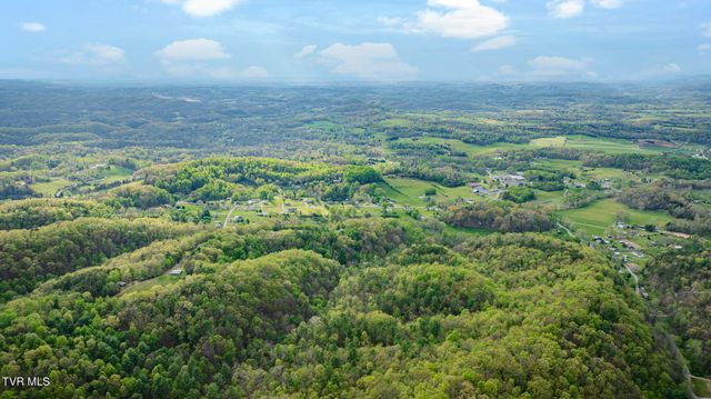 1620 Chinquapin Grove Road, Bluff City, TN 37618
