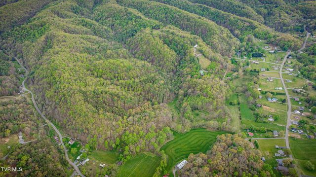 1620 Chinquapin Grove Road, Bluff City, TN 37618