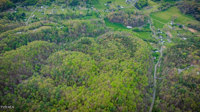 1620 Chinquapin Grove Road, Bluff City, TN 37618