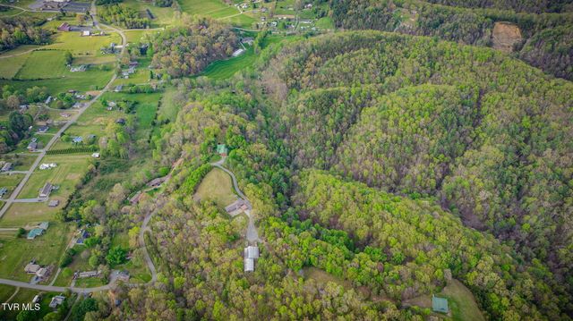 1620 Chinquapin Grove Road, Bluff City, TN 37618