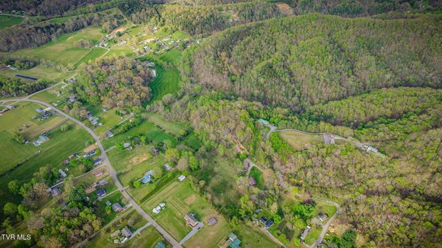 1620 Chinquapin Grove Road, Bluff City, TN 37618