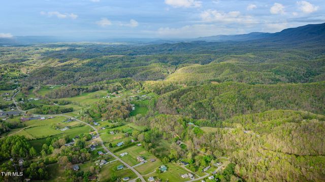 1620 Chinquapin Grove Road, Bluff City, TN 37618