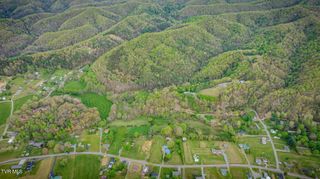 1620 Chinquapin Grove Road, Bluff City, TN 37618