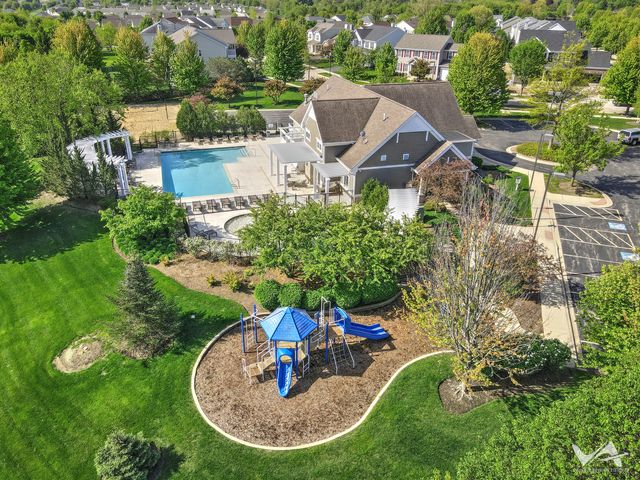 2915 Kelly Drive, Elgin, IL 60124