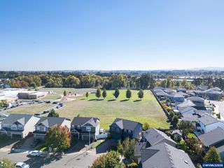1731 Parkmeadow Av, Monmouth, OR 97361