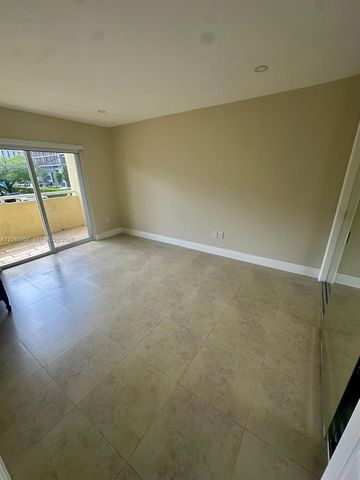 5839 SW 74th Ter 104, South Miami, FL 33143
