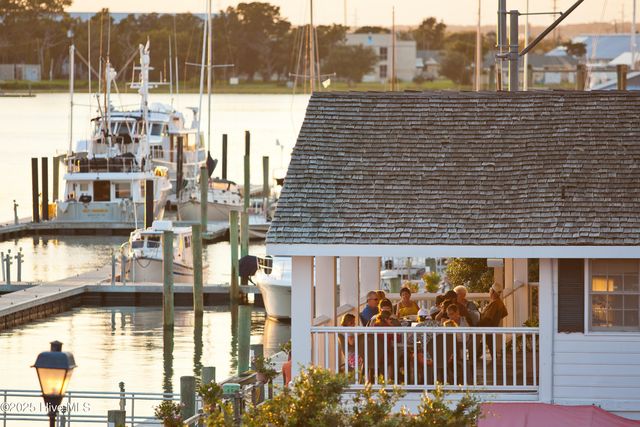 805 Mulberry Street Unit 207, Beaufort, NC 28516