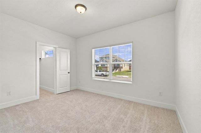 204 Ashby DR, Hutto, TX 78634