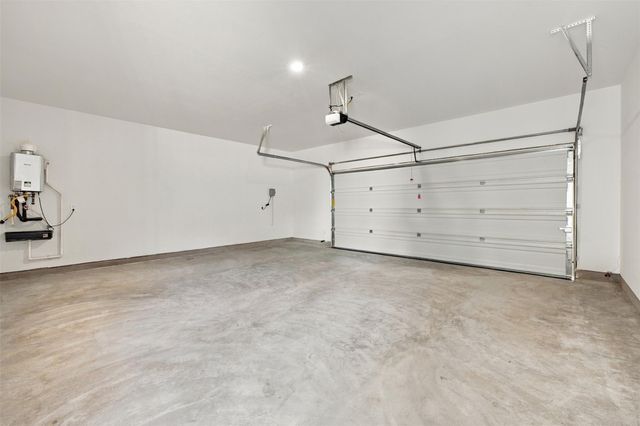 204 Ashby DR, Hutto, TX 78634