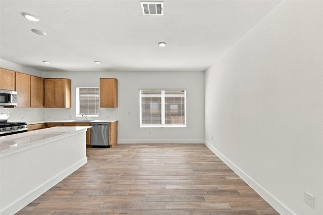 204 Ashby DR, Hutto, TX 78634
