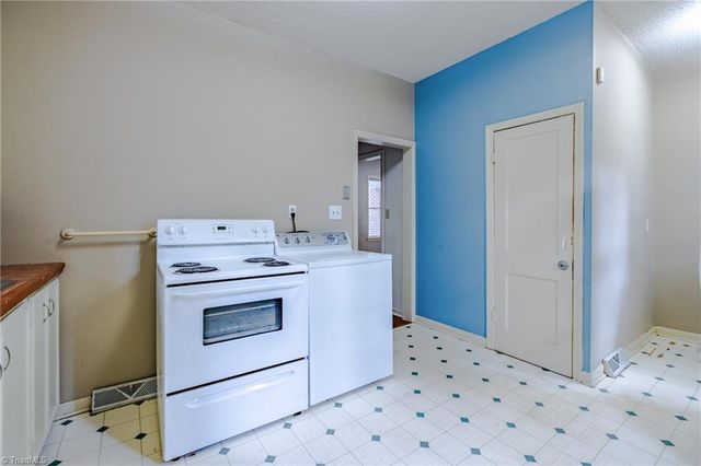 1616 Queen Street, Winston-salem, NC 27103