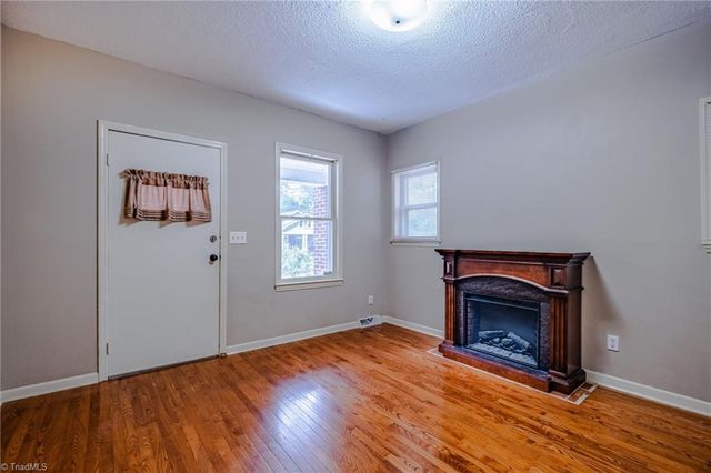1616 Queen Street, Winston-salem, NC 27103