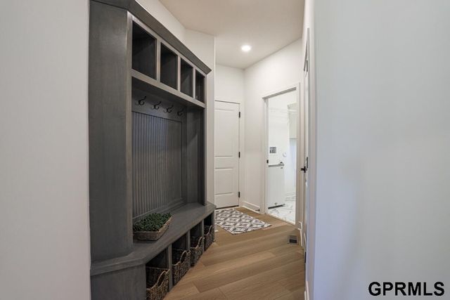 7402 N 168 Avenue, Bennington, NE 68007