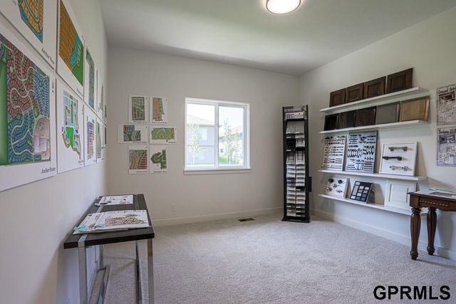 7402 N 168 Avenue, Bennington, NE 68007