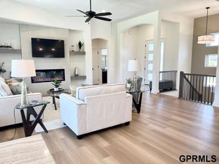 7402 N 168 Avenue, Bennington, NE 68007