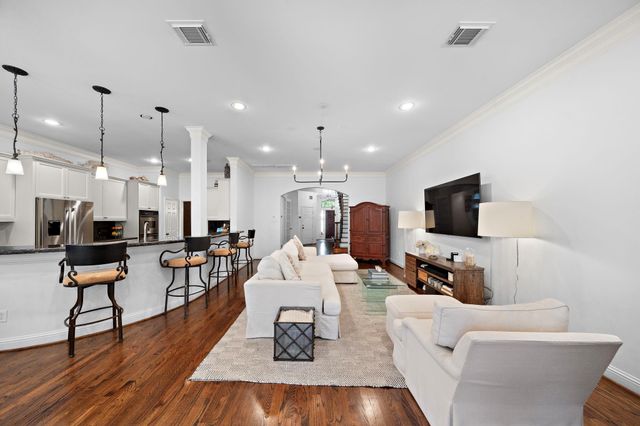 5339 Mcculloch Circle, Houston, TX 77056