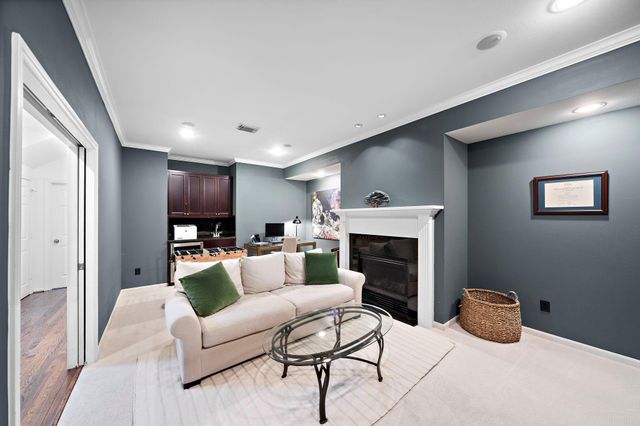 5339 Mcculloch Circle, Houston, TX 77056