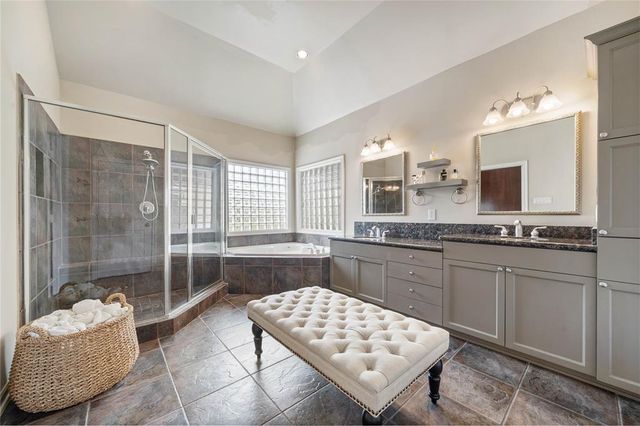 5339 Mcculloch Circle, Houston, TX 77056