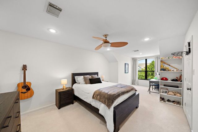 5339 Mcculloch Circle, Houston, TX 77056