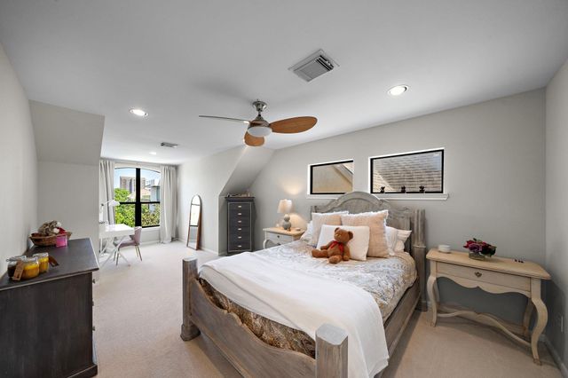 5339 Mcculloch Circle, Houston, TX 77056