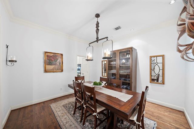 5339 Mcculloch Circle, Houston, TX 77056
