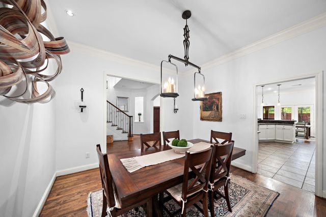 5339 Mcculloch Circle, Houston, TX 77056