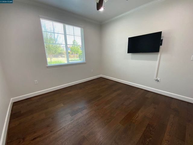 1826 Rosemary Dr, Gilroy, CA 95020