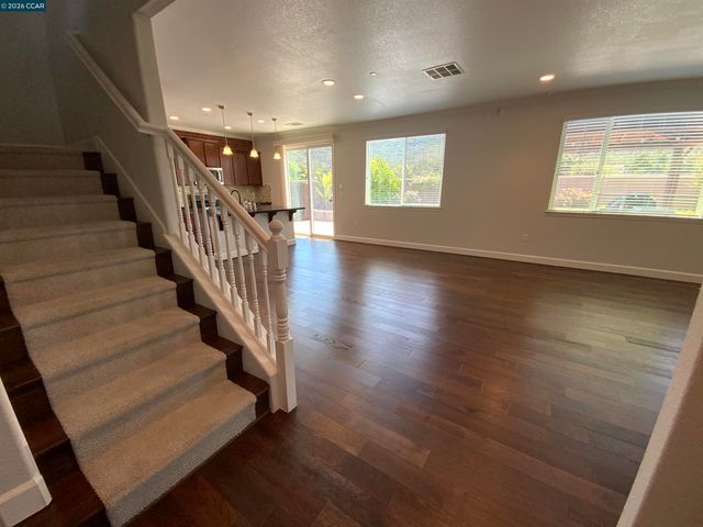 1826 Rosemary Dr, Gilroy, CA 95020