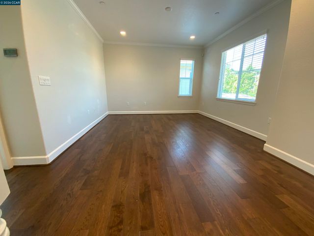 1826 Rosemary Dr, Gilroy, CA 95020