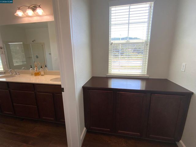 1826 Rosemary Dr, Gilroy, CA 95020