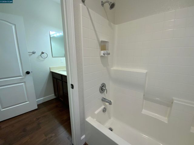 1826 Rosemary Dr, Gilroy, CA 95020