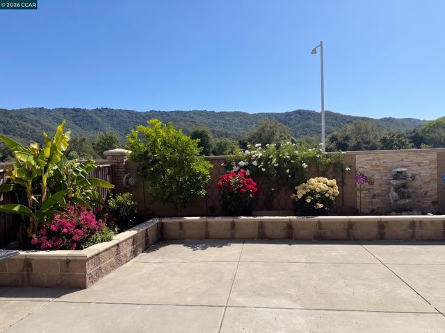 1826 Rosemary Dr, Gilroy, CA 95020