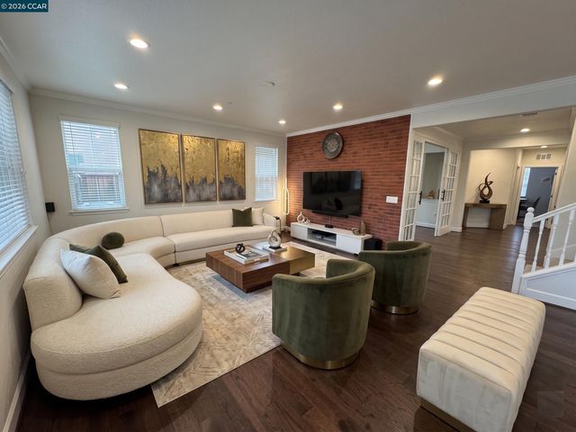 1826 Rosemary Dr, Gilroy, CA 95020