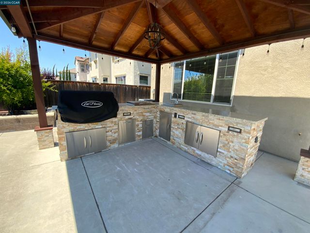 1826 Rosemary Dr, Gilroy, CA 95020
