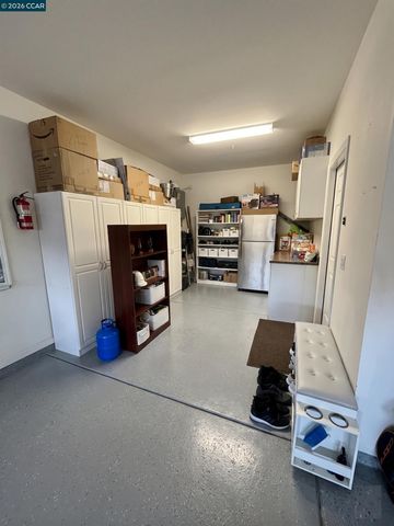1826 Rosemary Dr, Gilroy, CA 95020