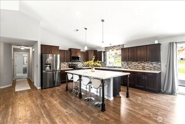 6422 Cowiche Canyon Lane, Yakima, WA 98908