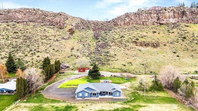 6422 Cowiche Canyon Lane, Yakima, WA 98908