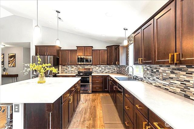 6422 Cowiche Canyon Lane, Yakima, WA 98908