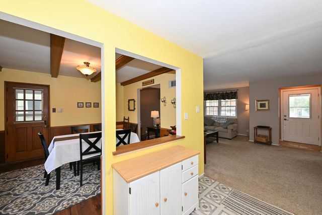 9020 Hawthorne AVENUE, Milwaukee, WI 53226