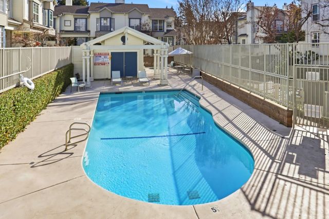 962 Belmont Terrace 9, Sunnyvale, CA 94086
