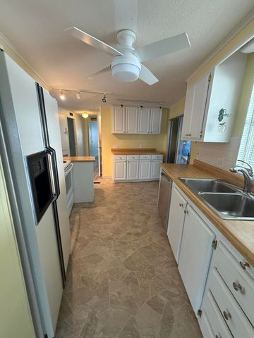 7089 SE Bluebird Circle, Hobe Sound, FL 33455