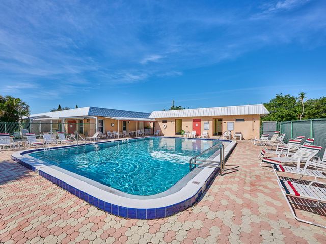 7089 SE Bluebird Circle, Hobe Sound, FL 33455