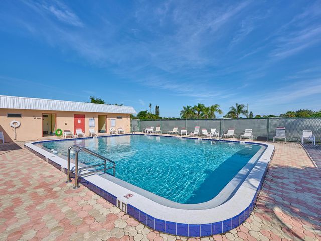 7089 SE Bluebird Circle, Hobe Sound, FL 33455